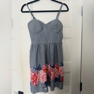 Flowery dress with stripes mini